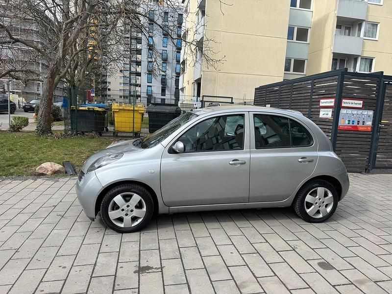Gebraucht Nissan Micra 81 PS (59 kW) 2005 Silber Kleinwagen