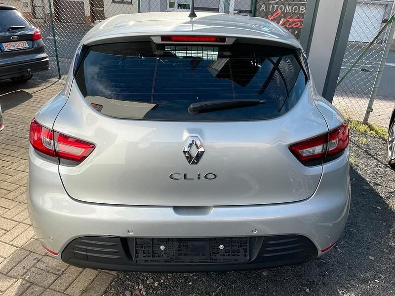 Gebraucht Renault Clio IV 73 PS (53 kW) 2017 Silber Kleinwagen