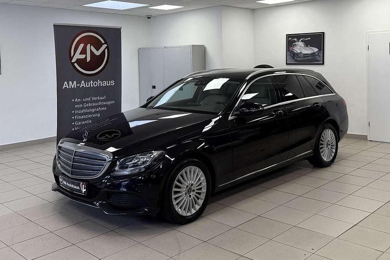 Schwarz Gebraucht 2017 Mercedes C300e Luxury Kombi | 14.299 € (Fairer Preis) - Bild 1/4
