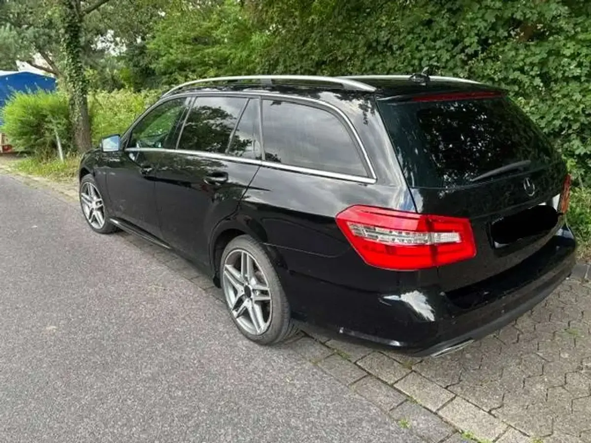 Gebraucht Mercedes E350 Avantgarde 265 PS (194 kW) 2012 Schwarz Kombi