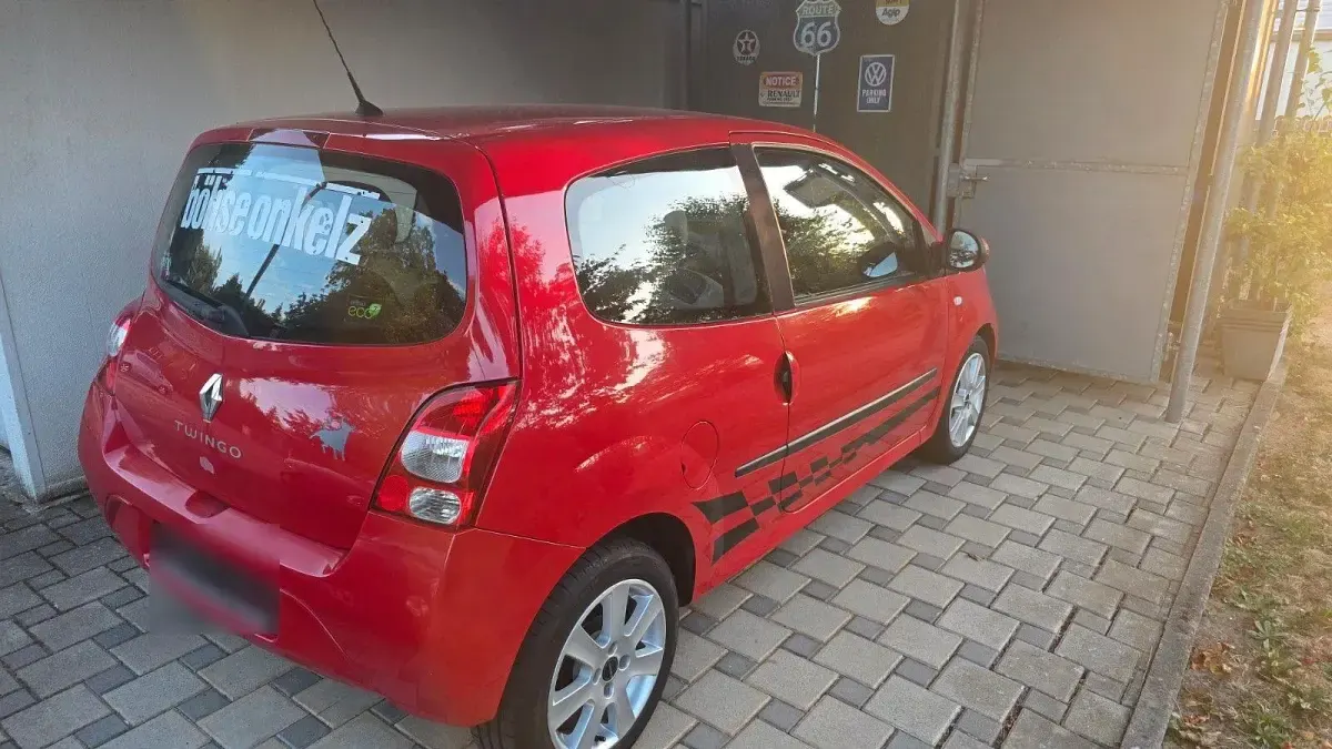 Gebraucht Renault Twingo 76 PS (55 kW) 2009 Rot Kleinwagen