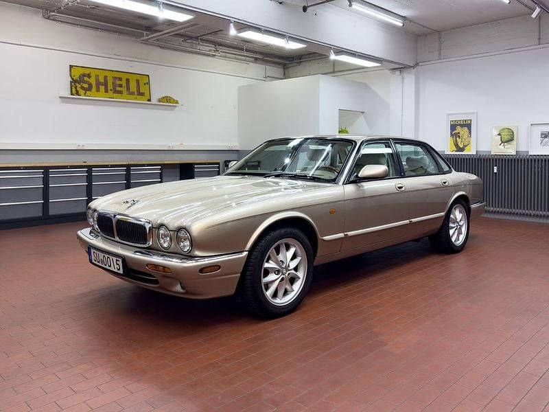 Gebraucht Jaguar XJ 237 PS (174 kW) 1998 Gold Limousine