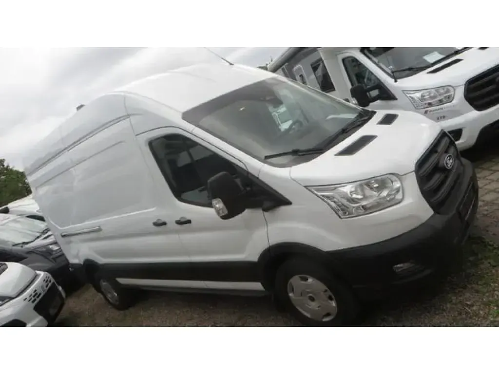 Gebraucht Ford Transit Trend 131 PS (96 kW) 2025 Frozen white Van