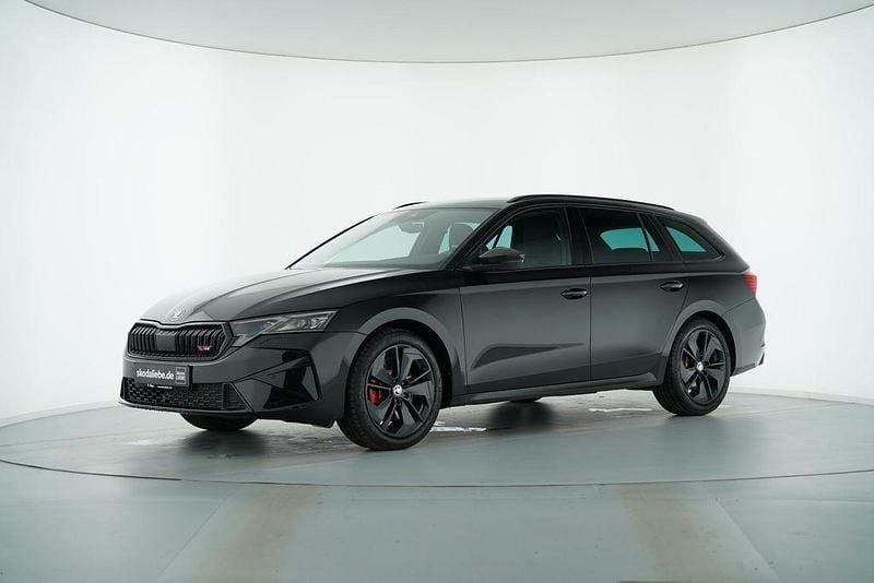 Schwarz Gebraucht 2025 Skoda Octavia RS Kombi | 38.698 € (Superpreis) - Bild 1/4