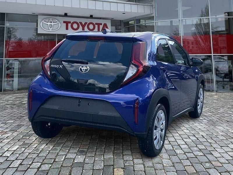 Neu Toyota Aygo 72 PS (52 kW) 2025 Blau