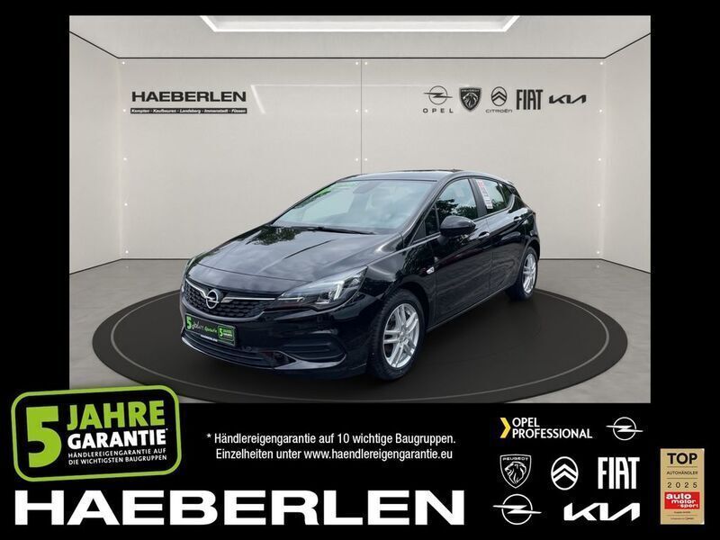 Onyx schwarz Gebraucht 2021 Opel Astra Edition Limousine | 13.380 € (Superpreis) - Bild 1/4