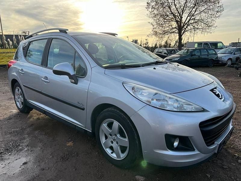 Silber Gebraucht 2010 Peugeot 207 Tendance Kombi | 1.699 € (Guter Preis) - Bild 1/4
