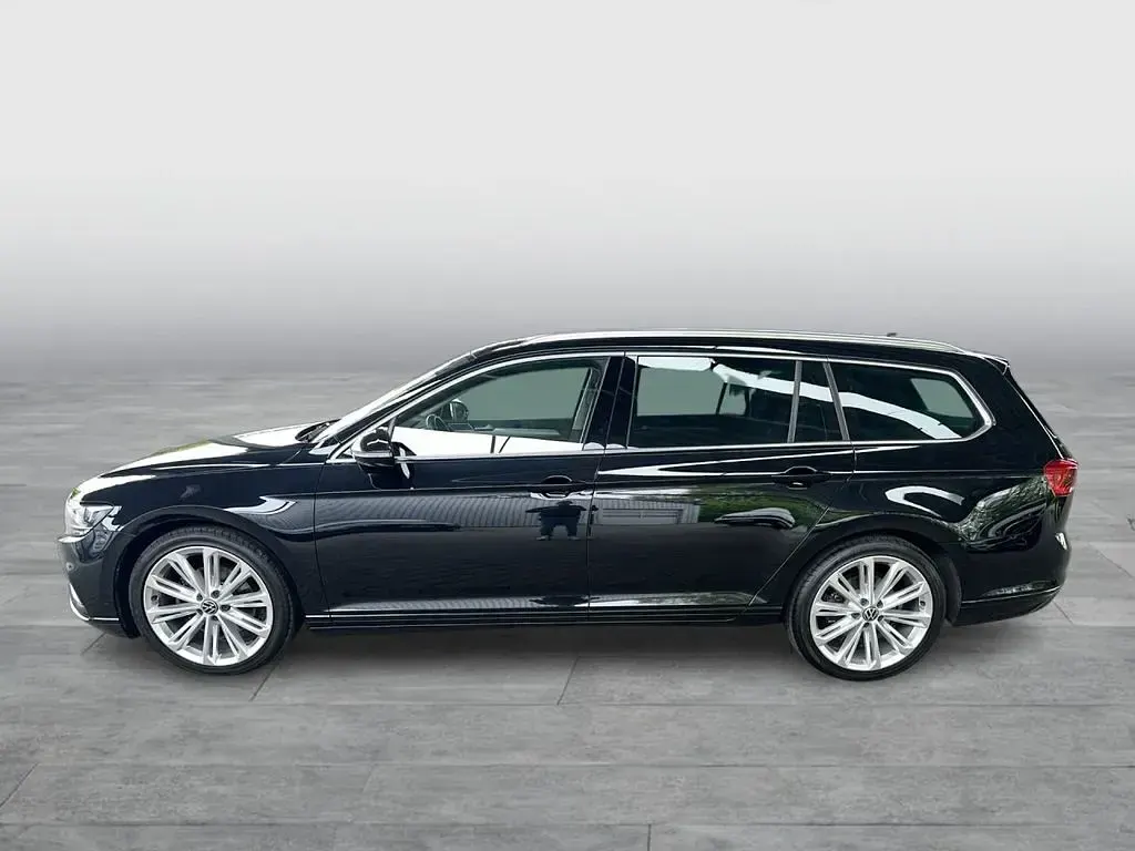 Occasion VW Passat R-line 200 ch (147 kW) 2023 Noir Break