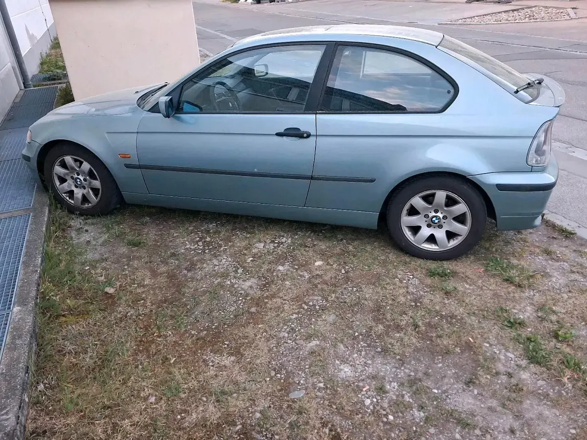 Gebraucht BMW 318 143 PS (105 kW) 2004 Grau Coupé