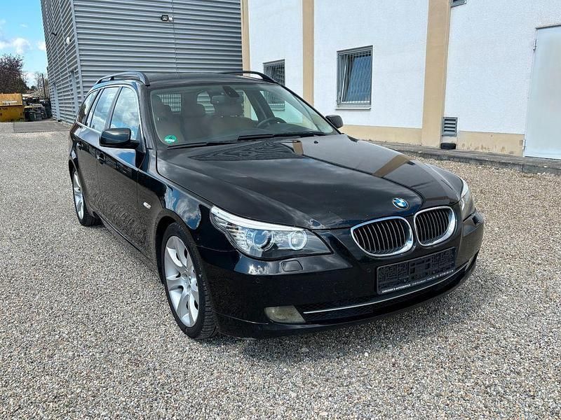 Gebraucht BMW 525 Advantage 197 PS (144 kW) 2007 Schwarz Kombi
