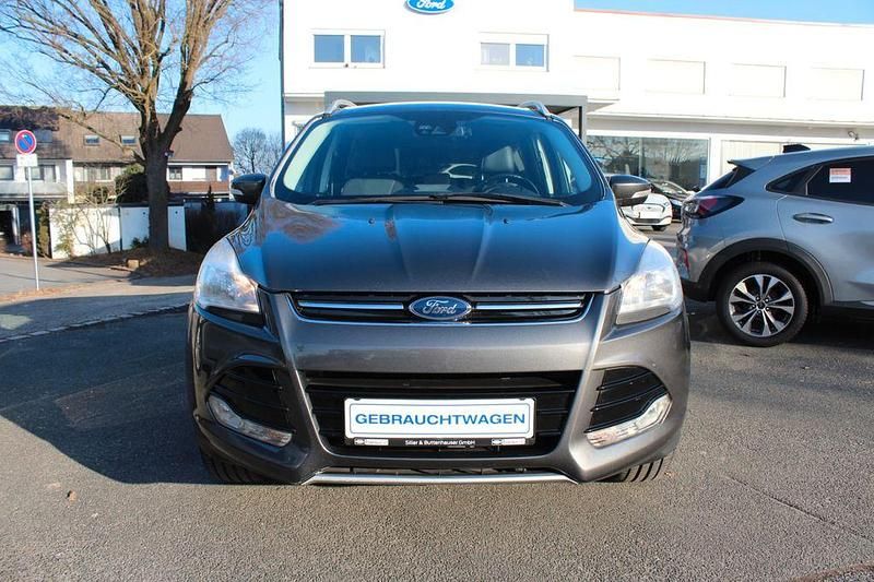 Gebraucht Ford Kuga Titanium 150 PS (110 kW) 2016 Grau SUV