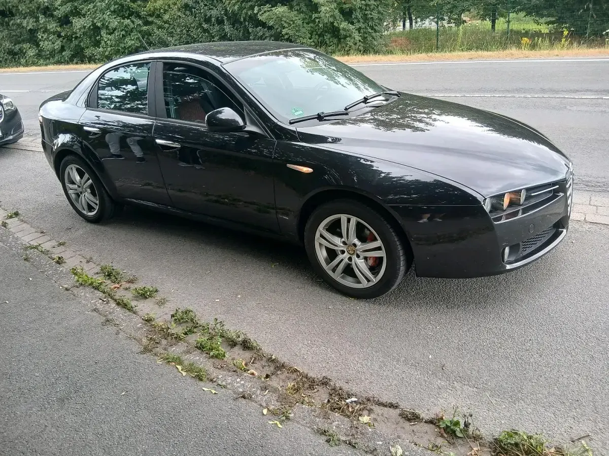 Gebraucht Alfa Romeo 159 140 PS (102 kW) 2010 Schwarz Limousine