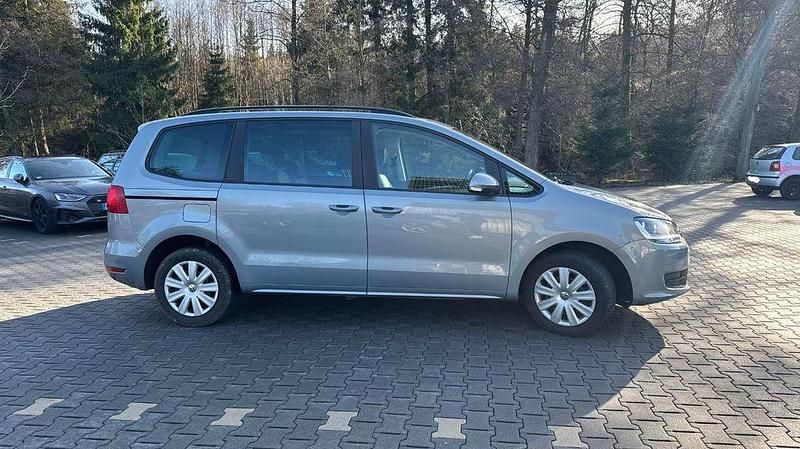 Gebraucht VW Sharan 150 PS (110 kW) 2013 Grau Van / Kleinbus