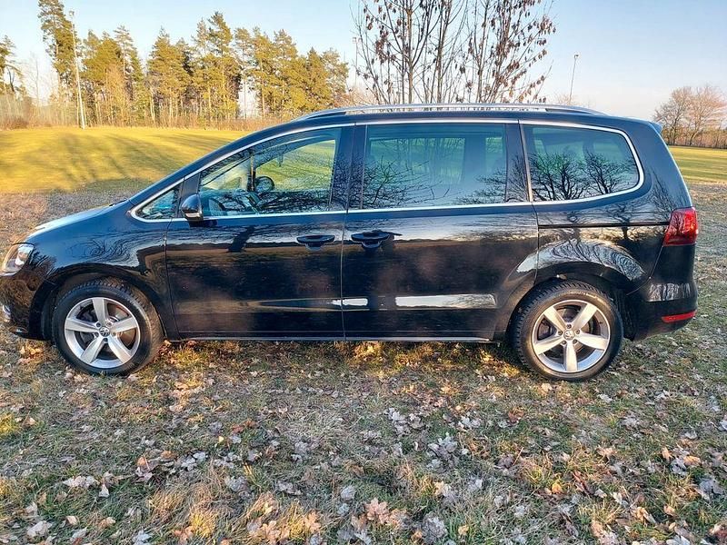 Gebraucht VW Sharan Highline 150 PS (110 kW) 2017 Schwarz Van / Kleinbus