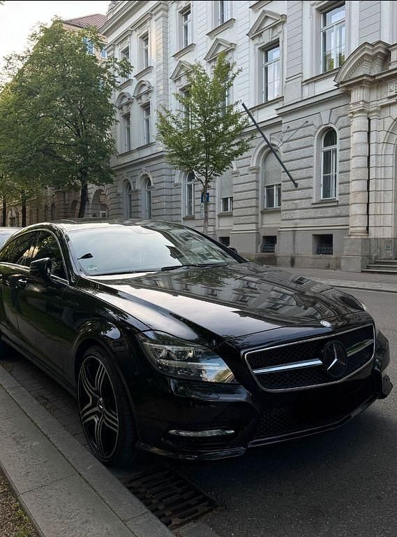 Schwarz Gebraucht 2013 Mercedes CLS250 Shooting Brake Kombi | 18.950 € (Fairer Preis) - Bild 1/4