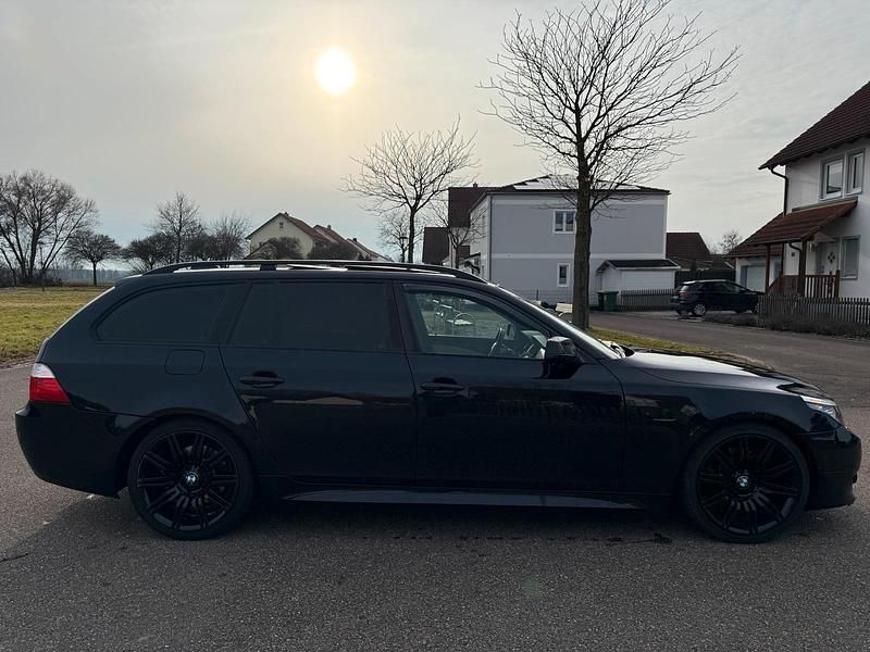 Gebraucht BMW 520 M Sport 177 PS (130 kW) 2010 Blau Kombi