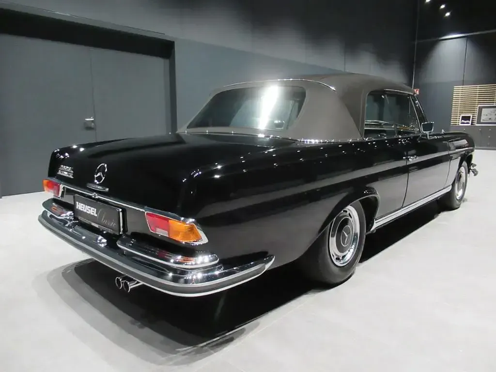 Gebraucht Mercedes 280 SE 160 PS (117 kW) 1969 Schwarz Cabrio