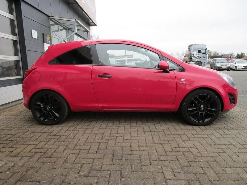 Gebraucht Opel Corsa Active 69 PS (50 kW) 2014 Violet Kleinwagen