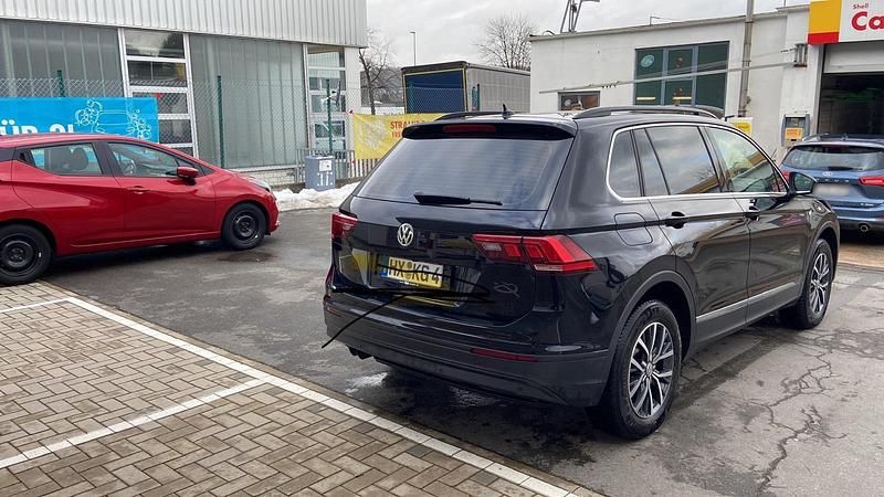 Second-hand VW Tiguan 190 CP (139 kW) 2017 Negru SUV