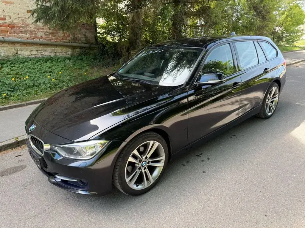 Gebraucht BMW 320 184 PS (135 kW) 2013 Schwarz Kombi