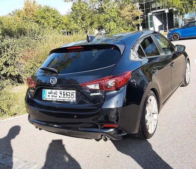 Gebraucht Mazda 3 Center-Line 120 PS (88 kW) 2017 Schwarz Limousine
