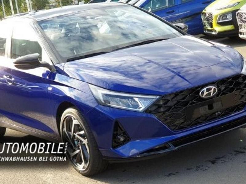 Blau Gebraucht 2020 Hyundai i20 Intro Edition Kleinwagen | 15.990 € (Teuer) - Bild 1/4