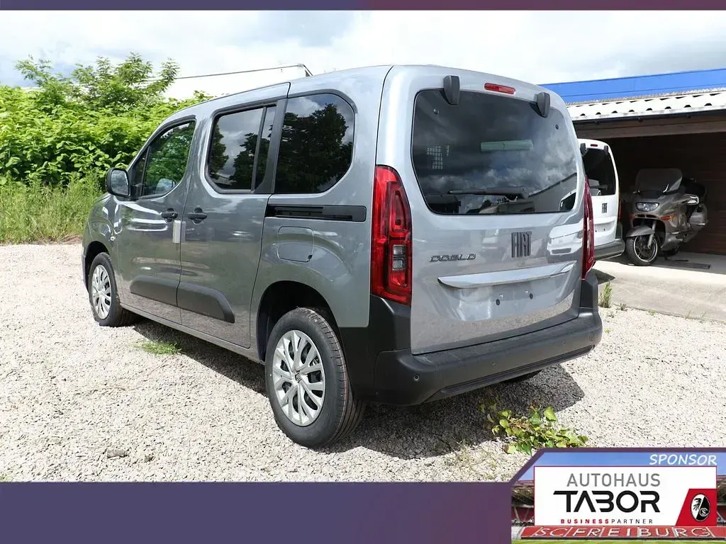 Neu Fiat Doblò 131 PS (96 kW) 2025 Grau metallic Van / Kleinbus