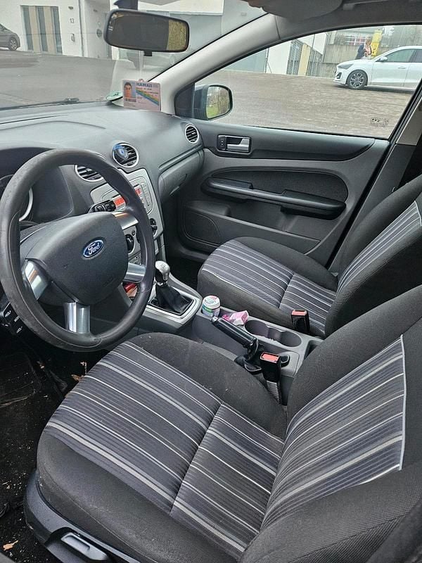 Gebraucht Ford Focus 101 PS (74 kW) 2008 Schwarz Kombi