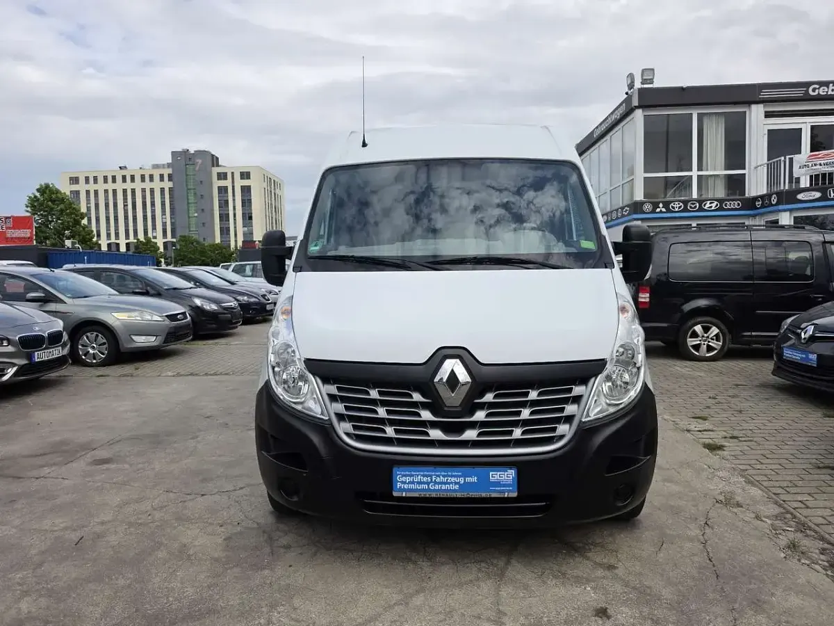 Gebraucht Renault Master 131 PS (96 kW) 2017 Gletscherweiss Van