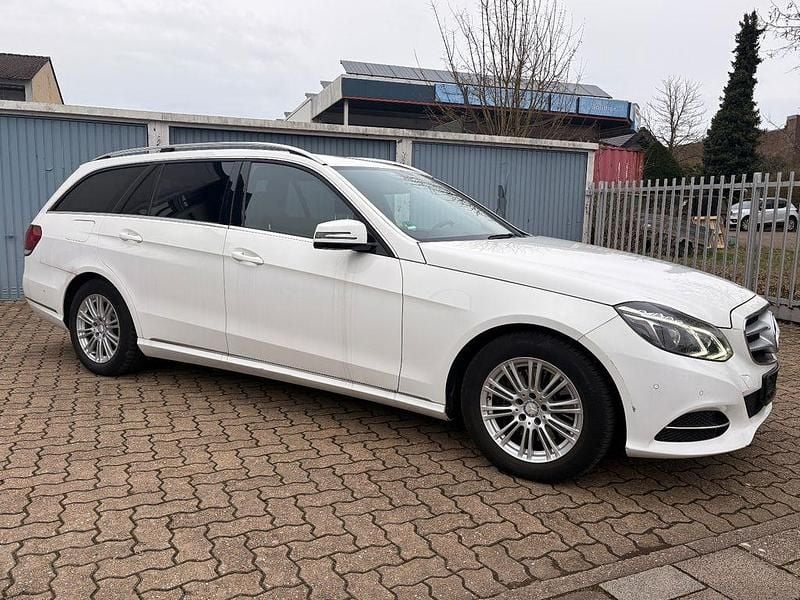 Second-hand Mercedes E200 184 CP (135 kW) 2013 Alb Break