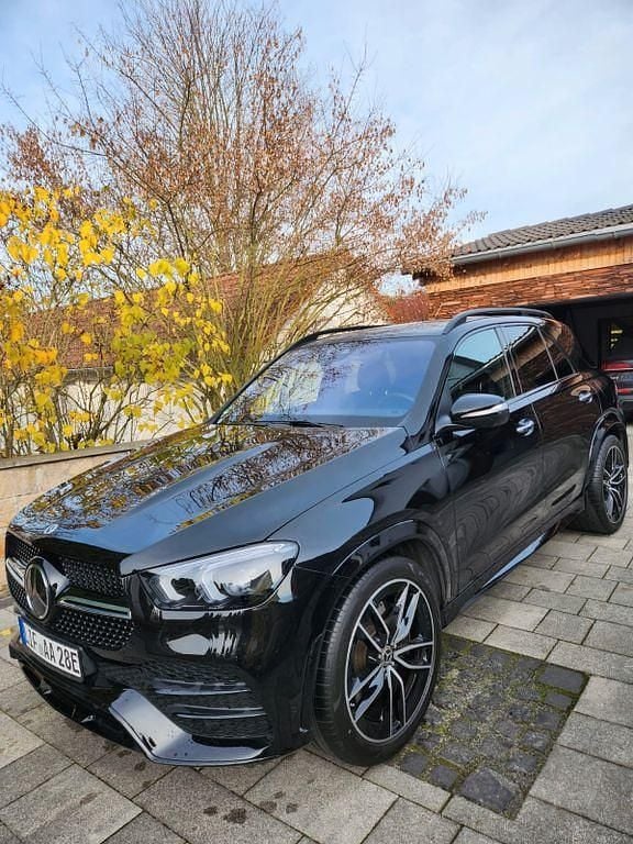 Schwarz Gebraucht 2022 Mercedes GLE350 AMG SUV | 62.190 € (Fairer Preis) - Bild 1/4