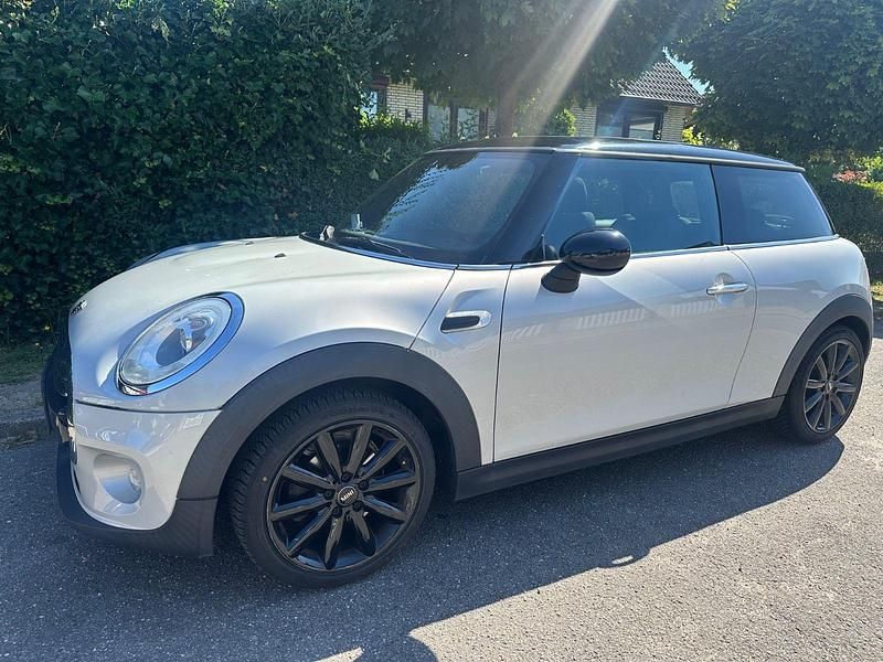 Weiß Gebraucht 2015 Mini Cooper Kleinwagen | 10.950 € (Guter Preis) - Bild 1/4