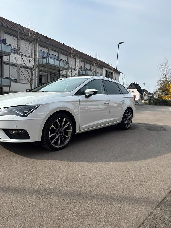 Gebraucht Seat Leon ST XCELLENCE 150 PS (110 kW) 2020 Weiß Kombi