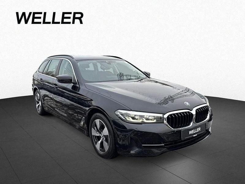 Gebraucht BMW 520 Comfort Edition 184 PS (135 kW) 2022 Schwarz Kombi
