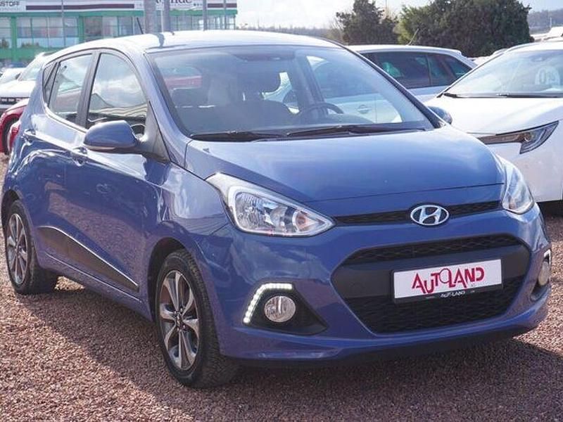 Gebraucht Hyundai i10 Style 87 PS (63 kW) 2016 Blau Kleinwagen