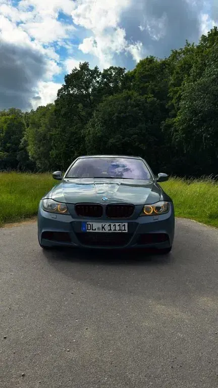 Gebraucht BMW 330 245 PS (180 kW) 2009 Grün Limousine