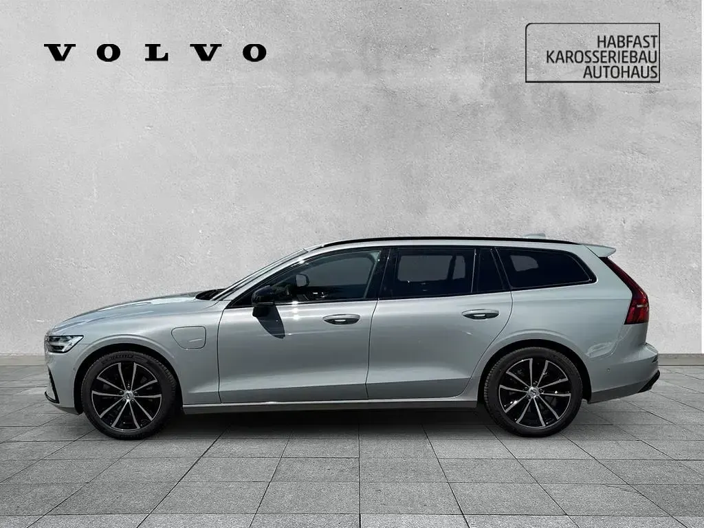 Gebraucht Volvo V60 Plus 349 PS (256 kW) 2025 Grau Kombi