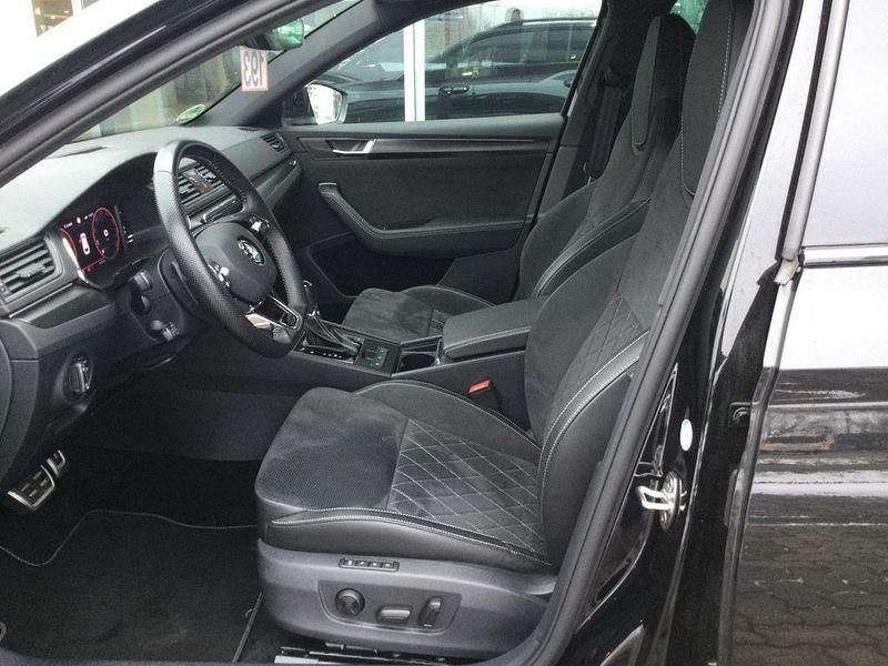 Gebraucht Skoda Superb SportLine 150 PS (110 kW) 2024 Schwarzmagicperleffekt (metallic) Kombi