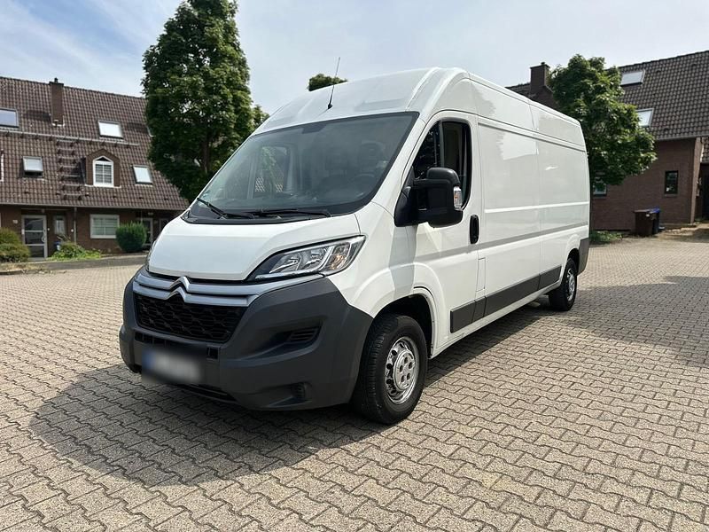 Weiß Gebraucht 2017 Citroën Jumper Van / Kleinbus | 14.999 € - Bild 1/4