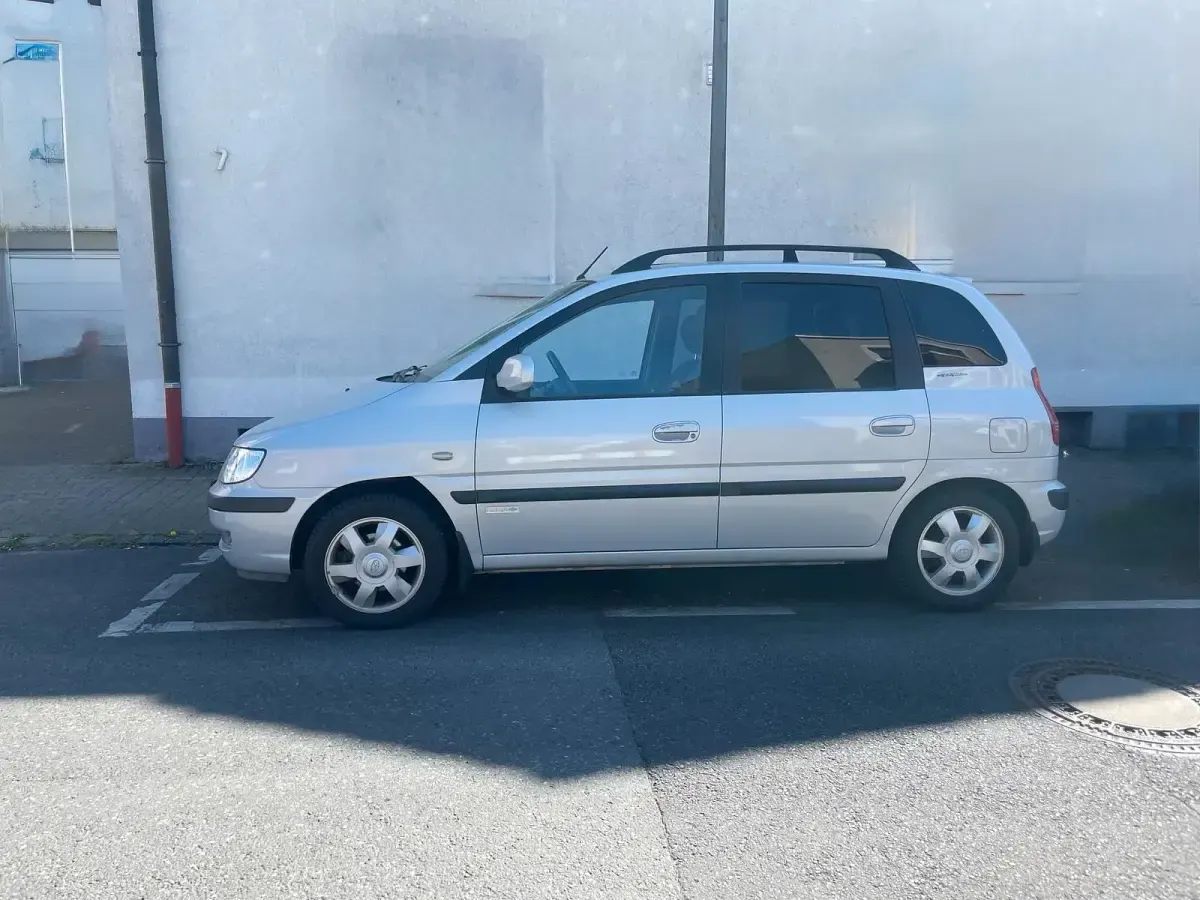 Gebraucht Hyundai Matrix GLS 103 PS (75 kW) 2004 Silber Van / Kleinbus