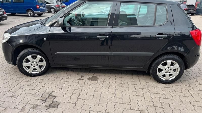Gebraucht Skoda Fabia 84 PS (61 kW) 2010 Schwarz Limousine