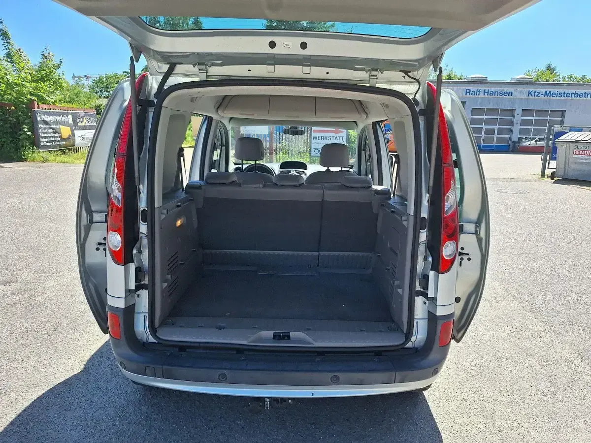 Gebraucht Renault Kangoo Expression 106 PS (77 kW) 2008 Silber Van / Kleinbus