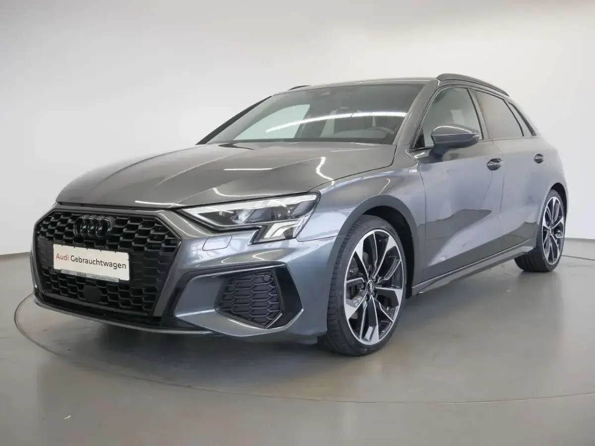 Gebraucht Audi A3 S-Line 150 PS (110 kW) 2021 Daytonagrau perleffekt Limousine