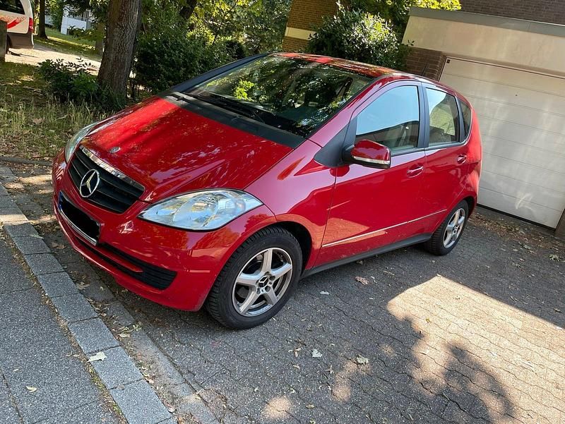 Rot Gebraucht 2008 Mercedes A150 Kleinwagen | 2.700 € (Fairer Preis) - Bild 1/4