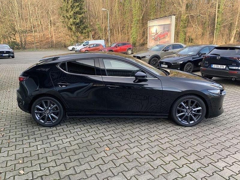 Gebraucht Mazda 3 Selection 122 PS (89 kW) 2021 Schwarz Limousine