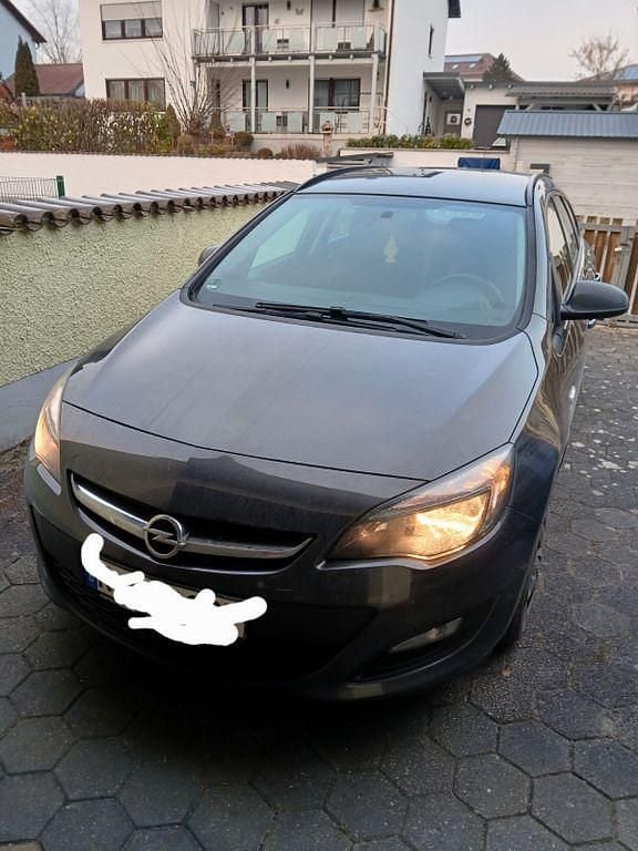Gebraucht Opel Astra Active 140 PS (102 kW) 2013 Schwarz Kombi