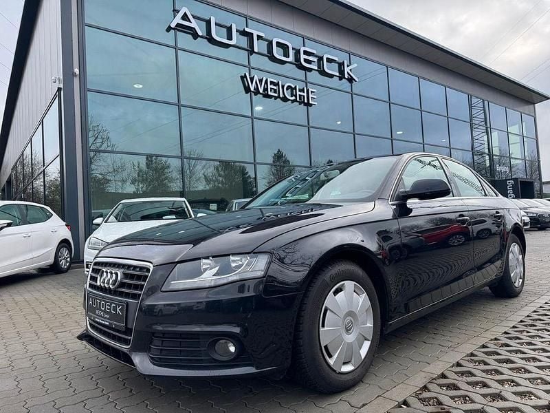 Gebraucht Audi A4 Attraction 143 PS (105 kW) 2013 Schwarz Limousine