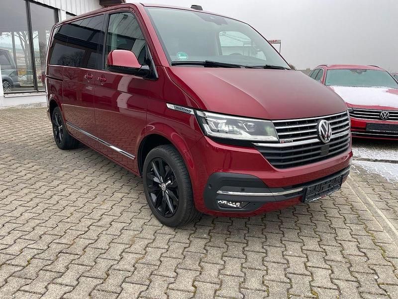 Gebraucht VW Multivan 199 PS (146 kW) 2021 Rot Van
