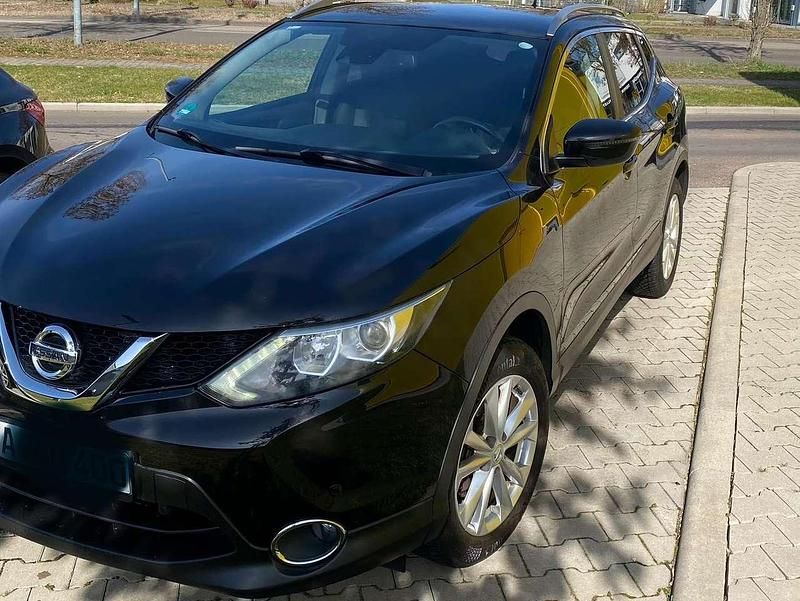 Gebraucht Nissan Qashqai Acenta 116 PS (85 kW) 2017 Schwarz SUV