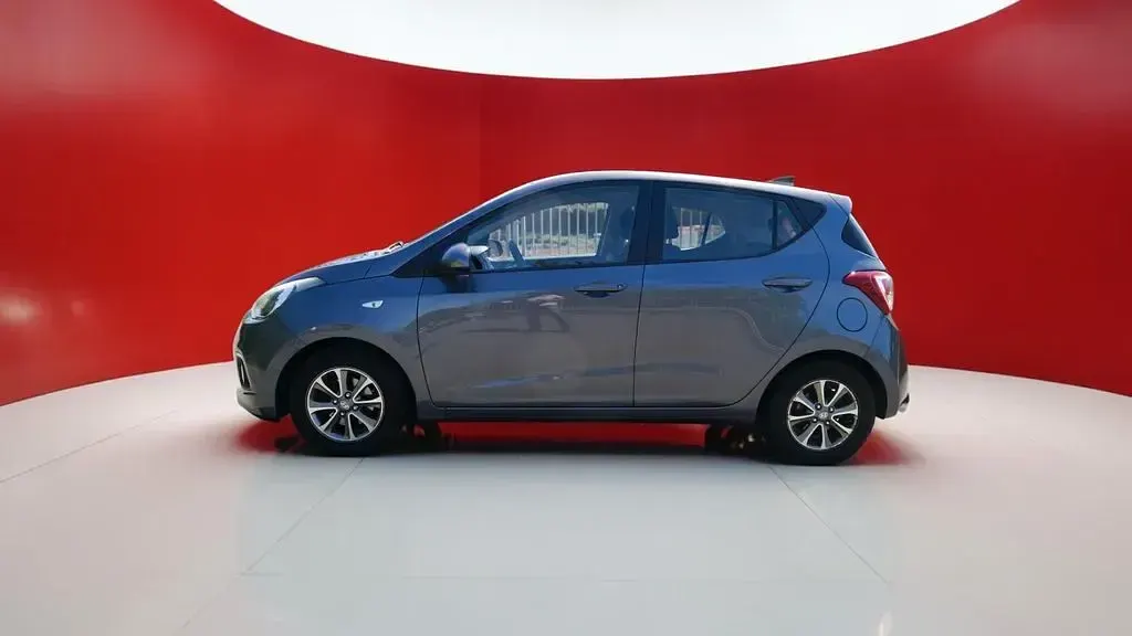 Gebraucht Hyundai i10 Edition 67 PS (49 kW) 2014 Grau Kleinwagen